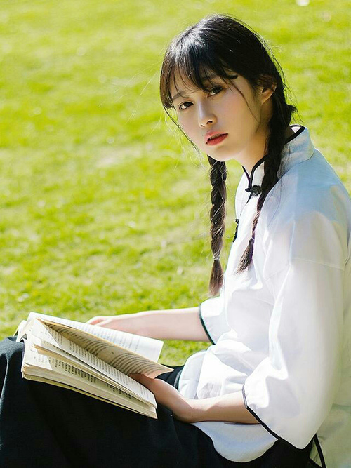 爱游戏综合娱乐-梅斯主场被逆转，遭遇四连败不堪，梅斯队主教练