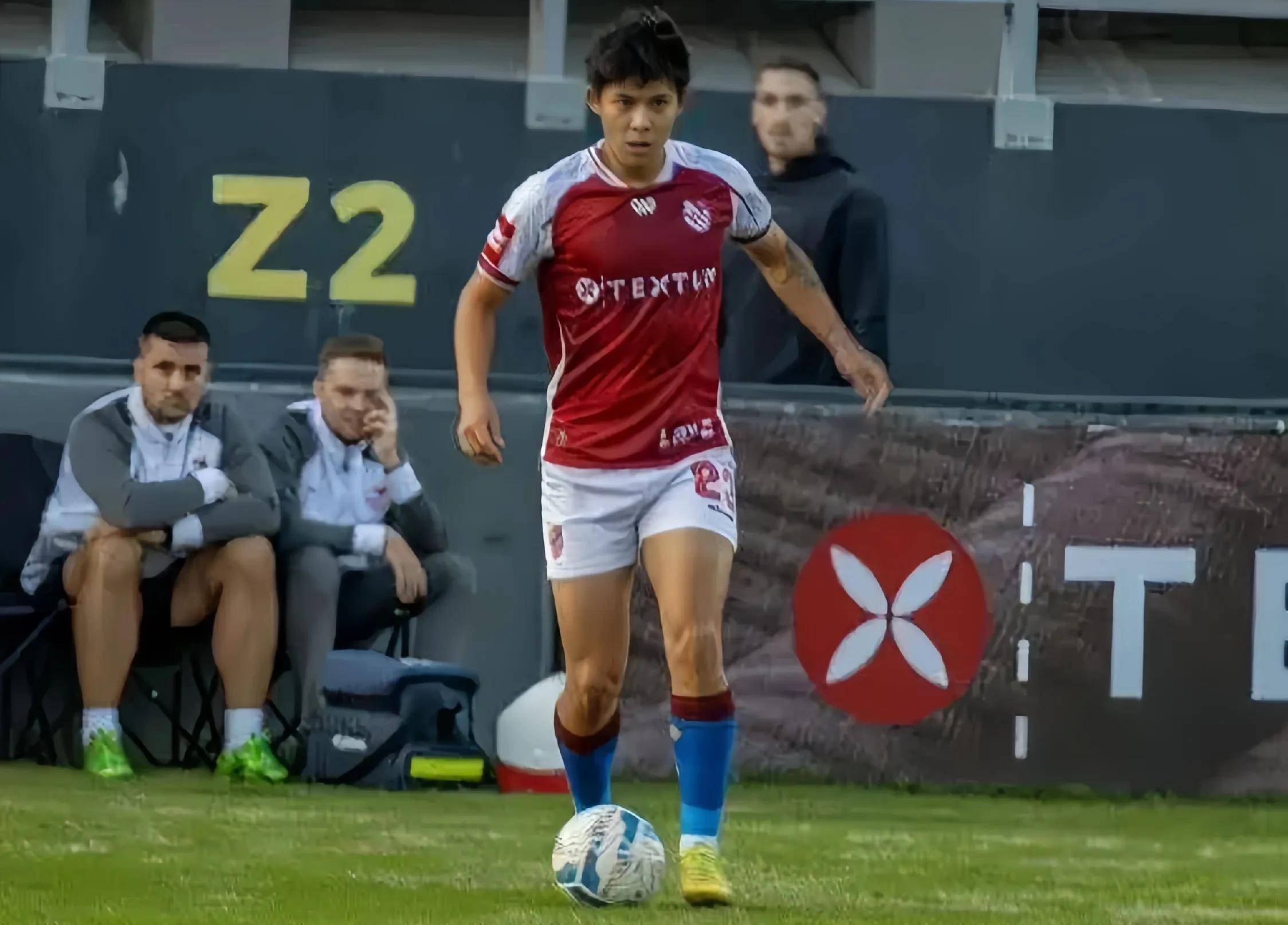 爱游戏APP:中国足球留洋球员：积极备战，争取在欧洲联赛取得突破的简单介绍