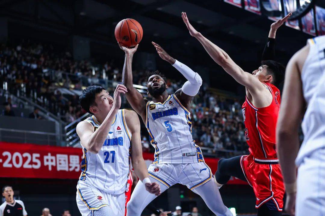 包含AYX爱游戏:CBA球员:高薪背后,压力与责任,如何平衡?的词条 包含AYX爱游戏:CBA球员:高薪背后,压力与责任,如何平衡?的词条