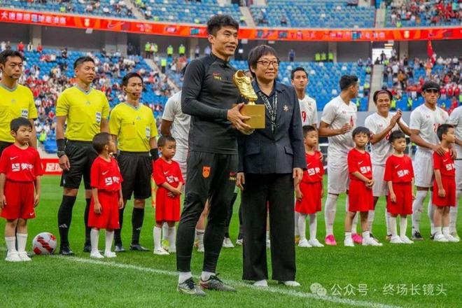 包含爱游戏APP:老将郑智对中国足球精神传承的社会学研究的词条