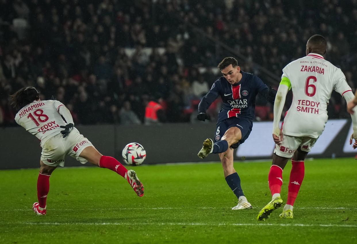 关于爱游戏体育:法甲的国际巨星：如何影响本土足球的信息