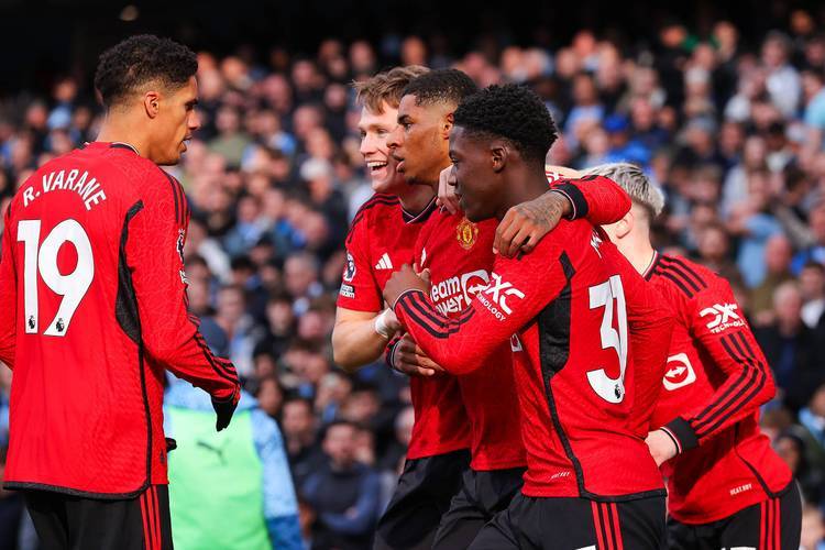 关于爱游戏体育:英超的经典对决:历史上最具戏剧性的比赛的信息 关于爱游戏体育:英超的经典对决:历史上最具戏剧性的比赛的信息