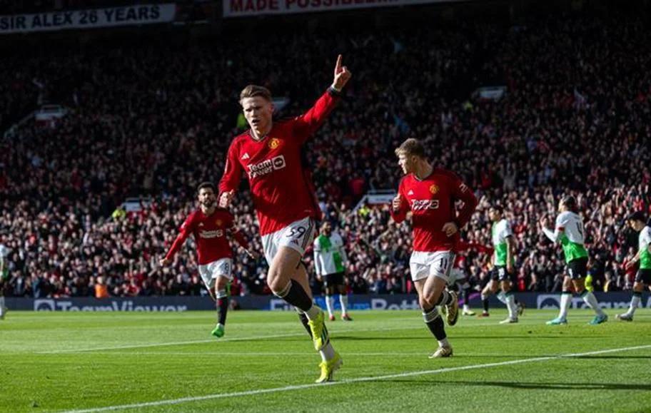 爱游戏体育：英超焦点战：曼城与利物浦的巅峰对决的简单介绍