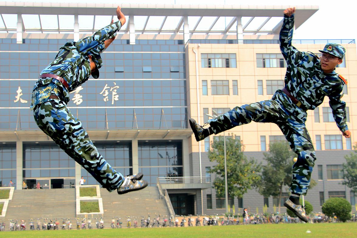 关于爱游戏体育：法亚眠的防守反击战术解析的信息