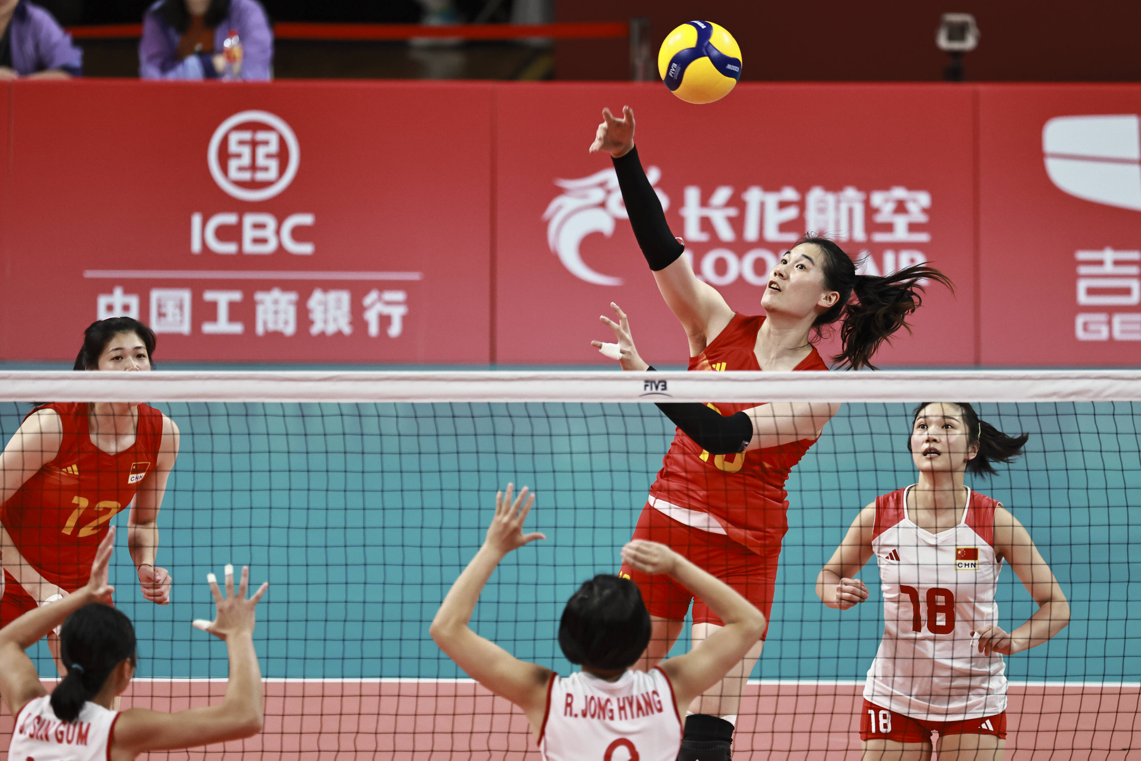 AYX爱游戏:中国女篮世界杯备战,全力冲击奖牌 AYX爱游戏:中国女篮世界杯备战,全力冲击奖牌